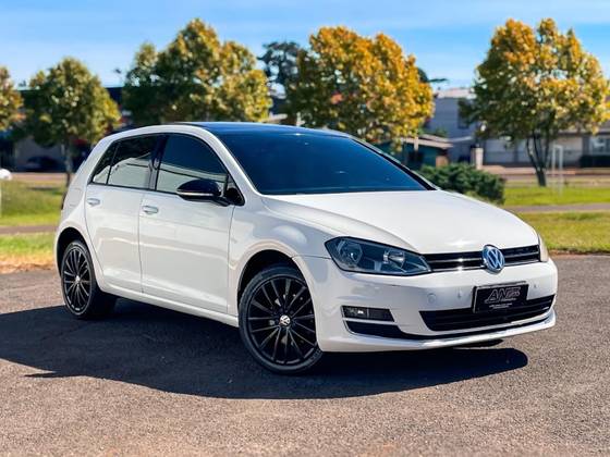 VOLKSWAGEN GOLF 1.4 TSI HIGHLINE 16V GASOLINA 4P AUTOMÁTICO VOLKSWAGEN GOLF 1.4 TSI HIGHLINE 16V GASOLINA 4P AUTOMÁTICO